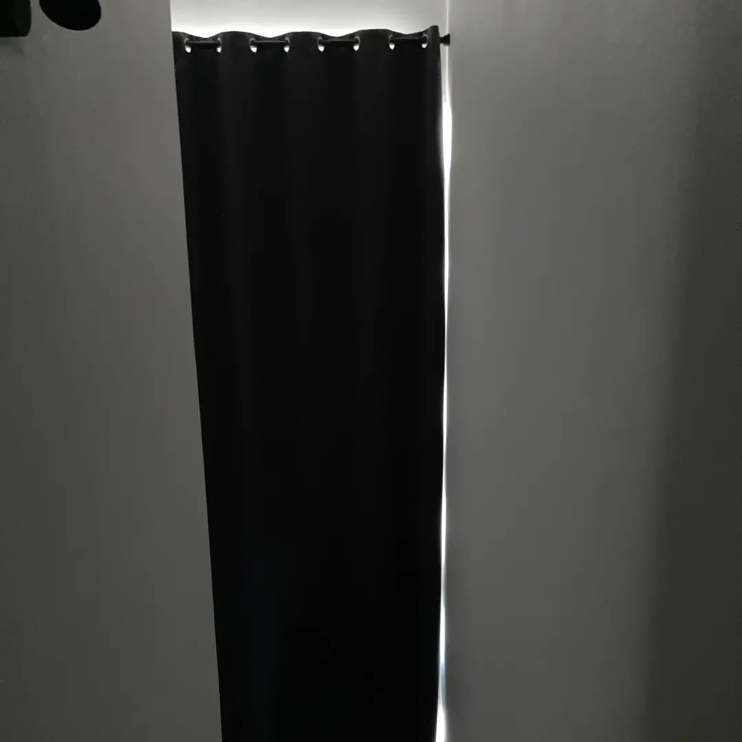 Tende oscuranti in tinta unita vano scala