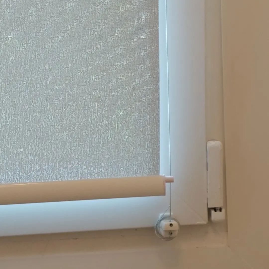 Tende a rullo termiche approfondimento sull'installazione del cavo di guida