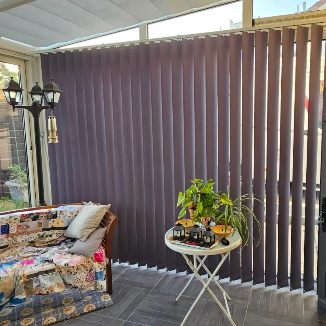 Tenda verticale grigio topo - veranda